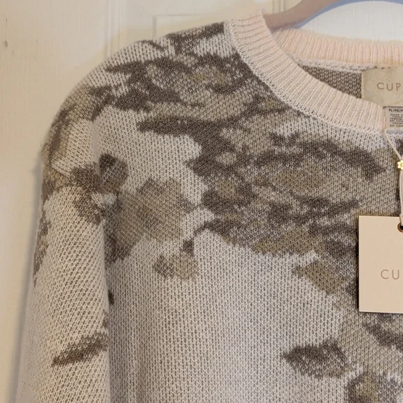 Cupio NWT Cozy Knit Sweater Neutral Floral Pattern Soft Pullover Size PL - Picture 5 of 7